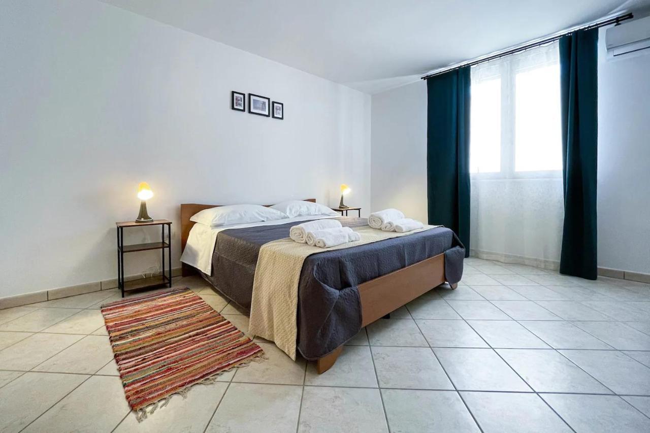 Relax E Spazio A Due Passi Dal Mare มารีนา ดี มันกาแวร์ซา ภายนอก รูปภาพ