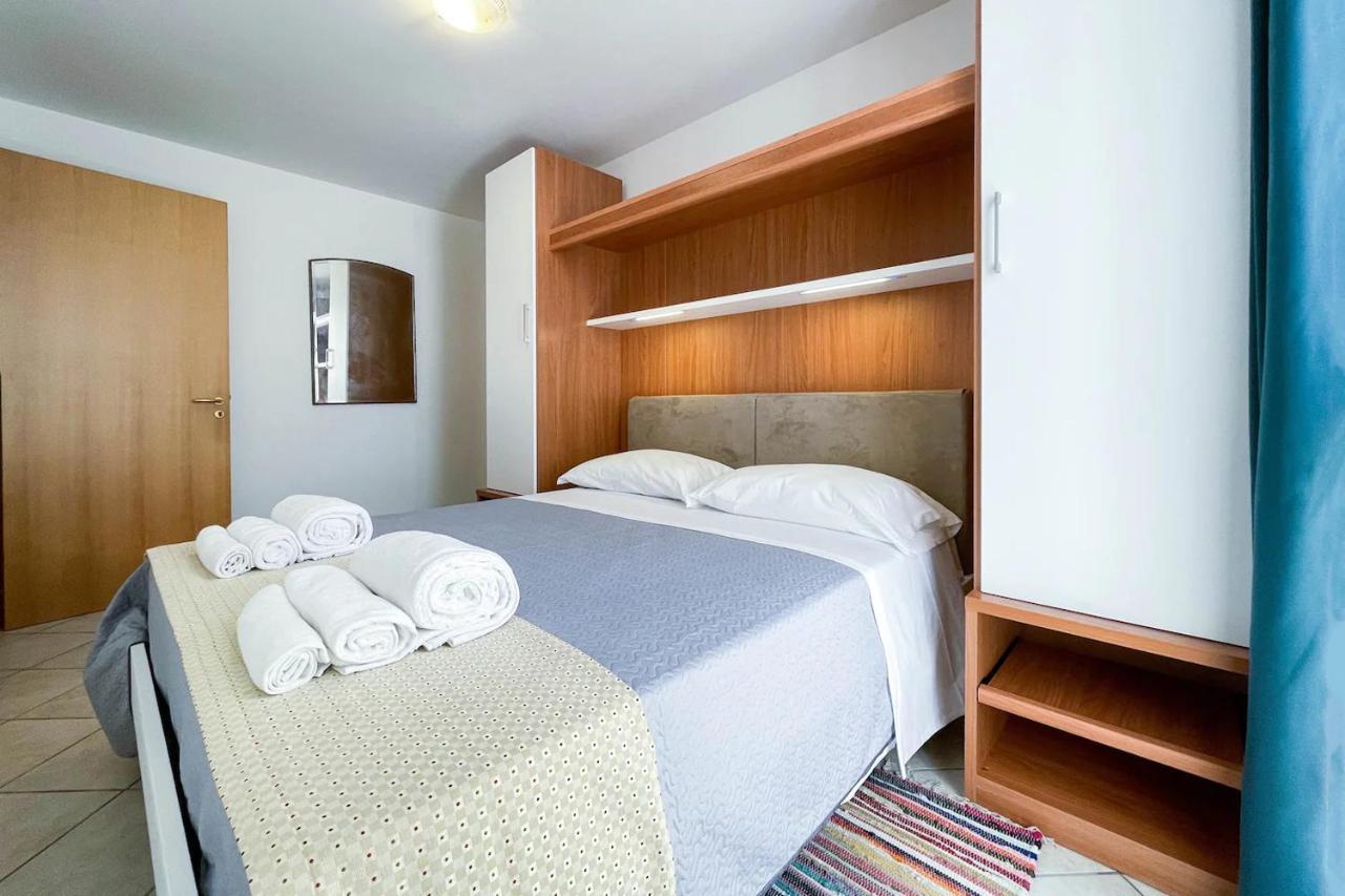 Relax E Spazio A Due Passi Dal Mare มารีนา ดี มันกาแวร์ซา ภายนอก รูปภาพ